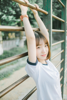 年轻妈妈的